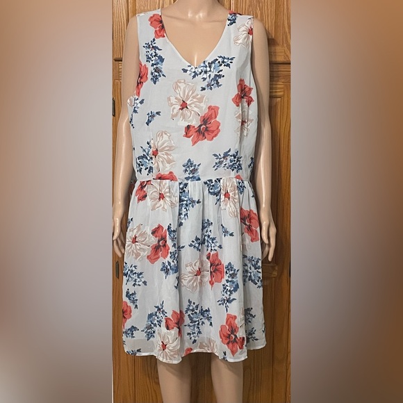 BB Dakota Dress - Picture 2 of 5